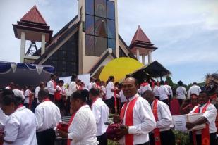 Wisatawan Padati Mansinam Manokwari Kenang Misionaris Jerman