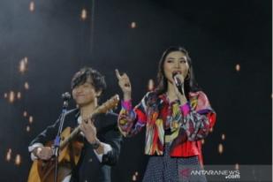 Isyana Sarasvati Berduet dengan Suami di Java Jazz