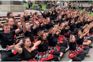 Jadi Bagian Kurikulum, Mahasiswa Seni Melbourne Tampilkan Tari Kecak