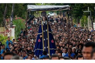 Prosesi Semana Santa di Larantuka Tetap Berlangsung