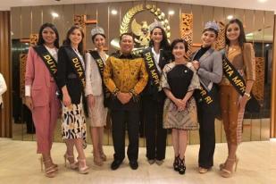 MPR Angkat Finalis Putri Indonesia Jadi Duta Empat Pilar