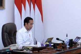 Presiden Jokowi Minta Pengusaha Pertahankan Pekerja