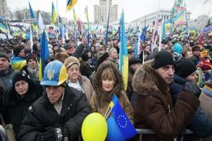 Oposisi Ukraina  Gelar Demo Lebih Besar