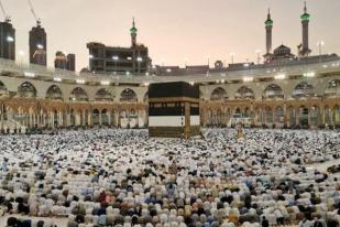 Arab Saudi: Jika Pandemi Berlanjut, Tarawih dan Salat Idul Fitri di Rumah