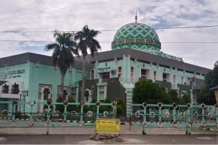 Masjid Agung Padang Tiadakan Salat Tarawih Berjamaah