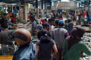 Puluhan Pedagang di Dua Pasar Tanjung Pinang Tidak Kenakan Masker