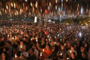 Hong Kong: Menyalakan Lilin Memperingati Tragedi Tiananmen