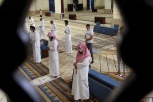 Arab Saudi Mulai Buka Masjid, Kecuali di Mekkah dan Jedah