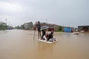 Banjir dan Tanah Longsor di India, 77 Tewas