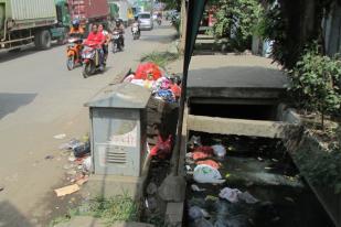 Sampah Jakarta: Pembuang Sampah Liar Kecewakan Warga Plumpang Semper