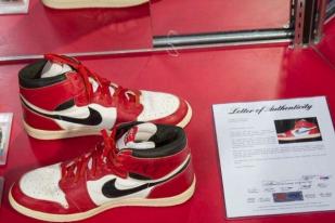 Sepatu Michael Jordan Dilelang