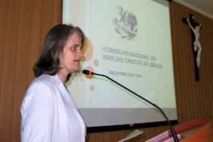 Pemerintah Brasil Berikan Penghargaan HAM kepada Romi Bencke