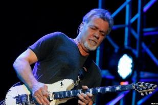 Gitaris Legendaris Eddie Van Halen Meninggal Dunia