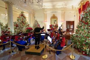 Tema Natal Gedung Putih “America the Beautiful”