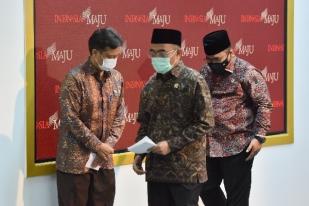 Gus Menteri Kenang Berburu Angpao Sama Santri Saat Imlek