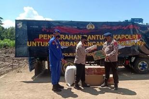 Kantor Kecamatan Jadi Posko Bantuan di Flores Timur