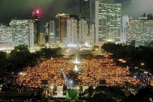 Dari Tahun ke Tahun Acara Menyalakan Lilin di Victoria Park, Hong Kong