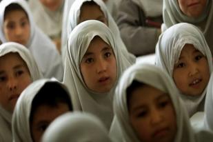 Warga Afghanistan Menikahkan Gadis di Bawah Umur, karena Kemiskinan