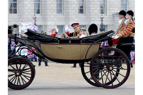 Pangeran Harry dan Meghan Pilih Kereta Pernikahan Satu Harapan