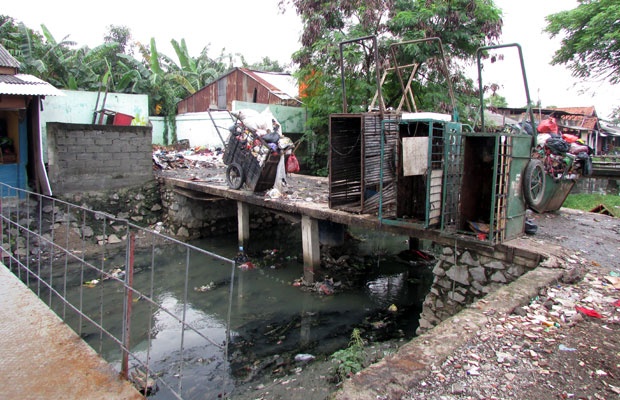 Sampah Jakarta: Lagi, Raut Sampah di TPS Bantaran Sungai