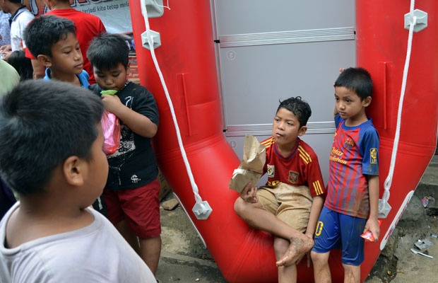 Pengungsi Korban Banjir Rawajati Masih Trauma untuk Kembali Ke Rumah