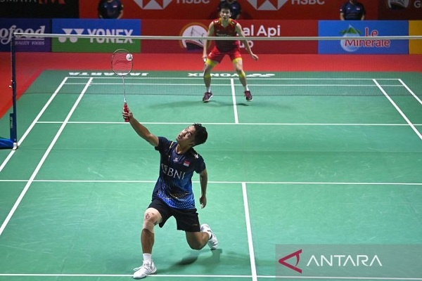 Jokowi Saksikan Anthony Ginting Maju ke Final Indonesia Open