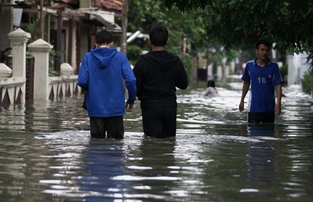 Akses Jalan Pondok Jaya Putus Akibat Banjir