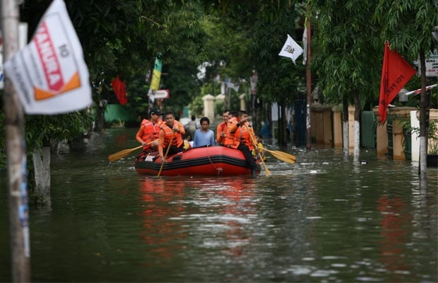 Akses Jalan Pondok Jaya Putus Akibat Banjir