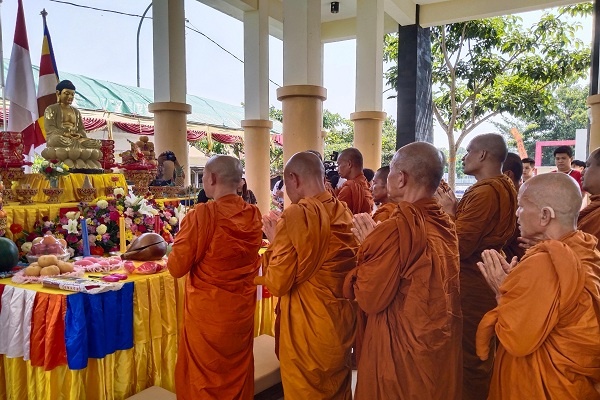 Para Bhiku Thudong dari Thailand Ikuti Perayaan Waisak di Borobudur
