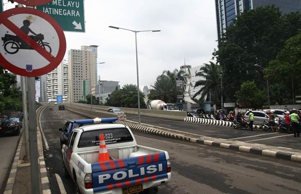 Polisi Razia Motor di JLNT Tanahabang-Kampung Melayu