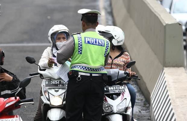 Polisi Razia Motor di JLNT Tanahabang-Kampung Melayu