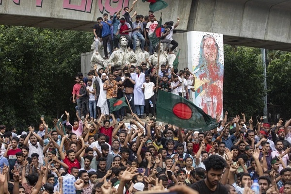 PM Bangladesh, Sheikh Hasina, Mundur, Demonstran Serbu Kediaman Resminya