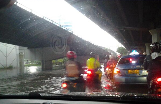 Beberapa Ruas Jalan di Jakarta Selasa Pagi Kembali Tergenang