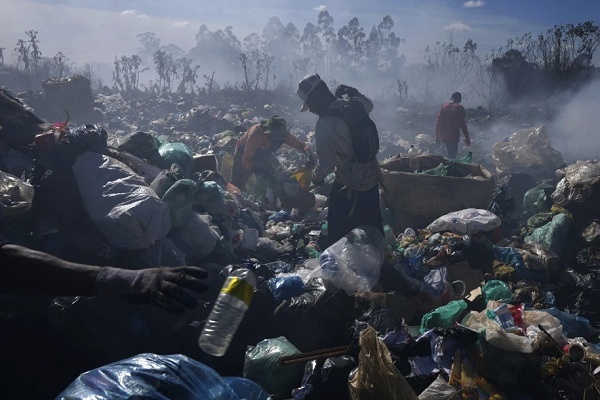 Jutaan Ton Plastik Mengotori Dunia di Sekitar Kita