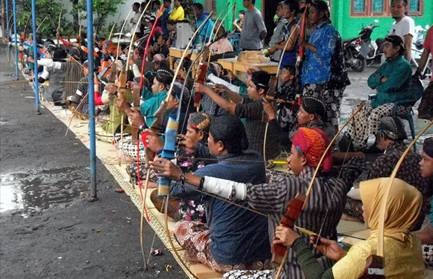 Srikandi Mataram di Jemparingan