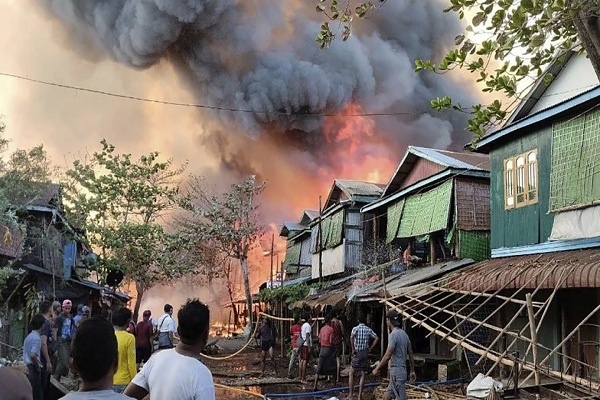 Serangan Udara Militer Myanmar Menewaskan 40 Warga Desa