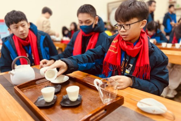 Dari Mobil Listrik hingga Guzheng: Petualangan Seru Siswa PENABUR Jakarta Mengeksplorasi Kemajuan Tiongkok