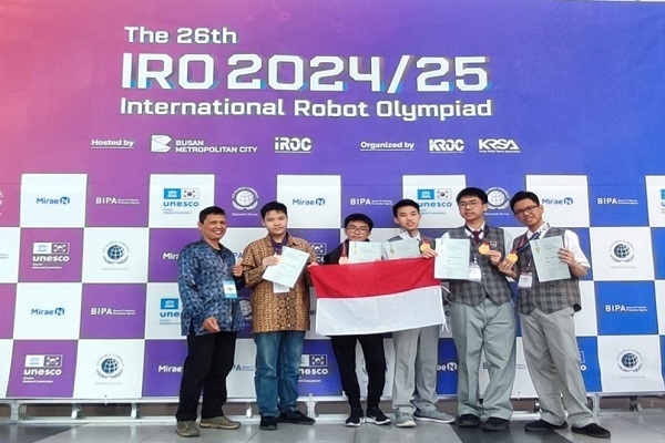 Lima Siswa PENABUR Kibarkan Merah Putih di Olimpiade Robotik 2025