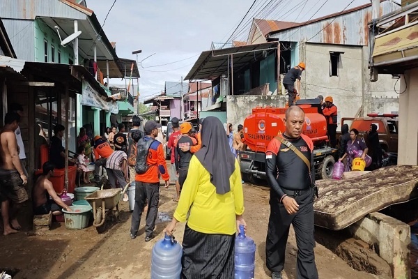 Banjir di Empat Kecamatan di Mamuju, Tim Gabungan Berupaya Buka Akses Jalan 