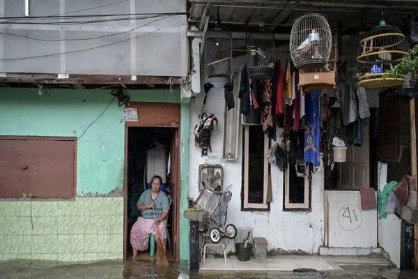 Lebih 2.000 Warga Mengungsi Akibat Banjir di Jakarta pada Hari Perayaan Imlek