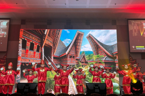 Pesta Budaya dan Talenta: SDK PENABUR Summarecon Bekasi Mengguncang Panggung dengan "Harmony in Diversity"