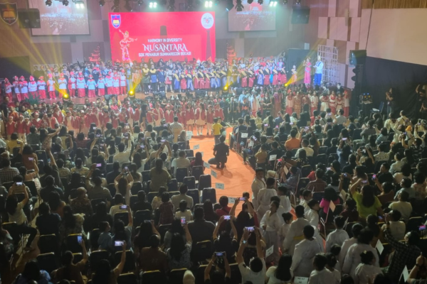 Pesta Budaya dan Talenta: SDK PENABUR Summarecon Bekasi Mengguncang Panggung dengan "Harmony in Diversity"