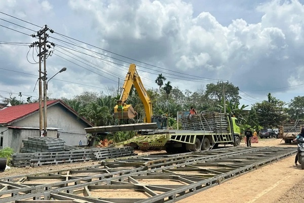 Jalan Nasional Putus, BPJN Wilayah Jambi Percepat Perakitan Jembatan Bailey