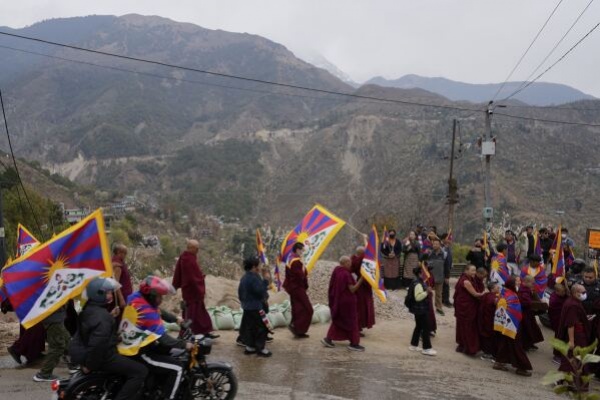 Warga Tibet Peringati Pemberontakan pada China, Bentrok dengan Polisi India