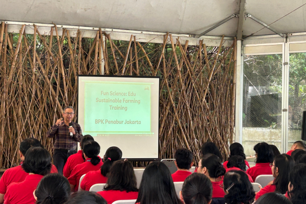 Perjalanan Edukatif Tenaga Pendidik: Pengalaman Berharga untuk Pengayaan Pembelajaran di Kelas