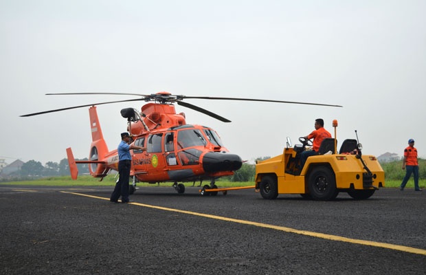 Basarnas Terima Helikopter Dauphin dari PT DI