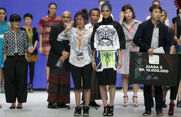 Berbagai Mode Busana Ramaikan Pergelaran IFW 2014