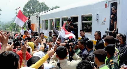 Rel Kereta Jalur Ganda Selesai Maret