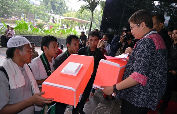 HMI Tuntut Pengusutan Pengadaan Bus Transjakarta