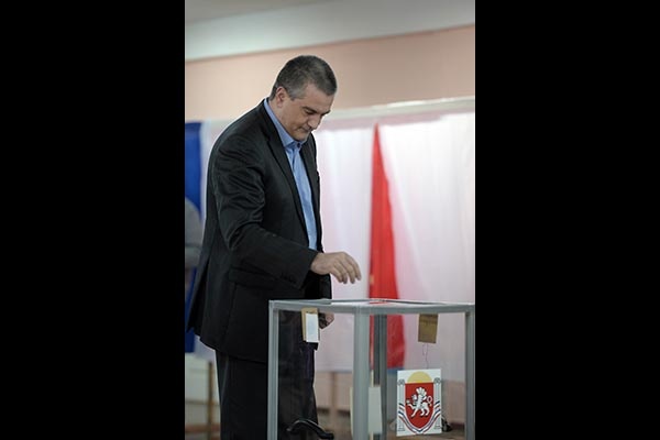 Referendum Crimea, Krisis Ukraina